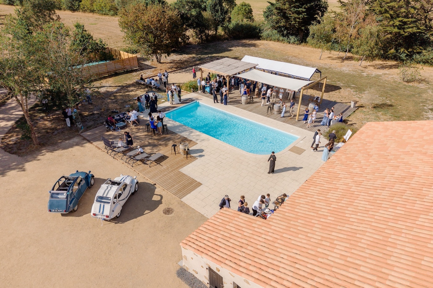Salle de mariage avec piscine proche de Challans, au Domaine du Chêne Vert à Sallertaine